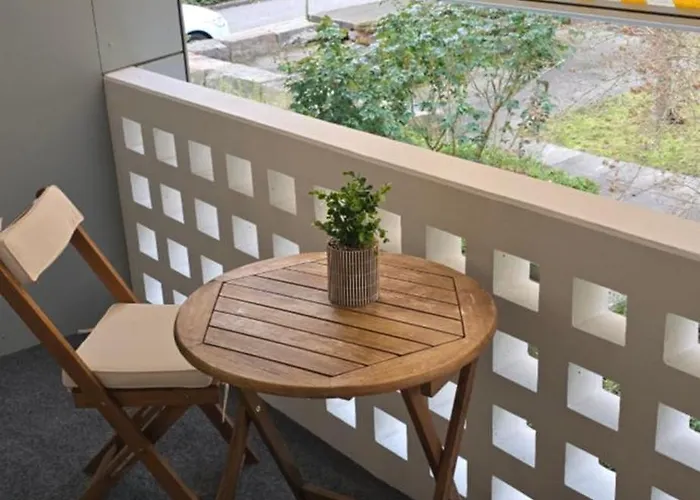 Cosy - De Bienne Lägenhet